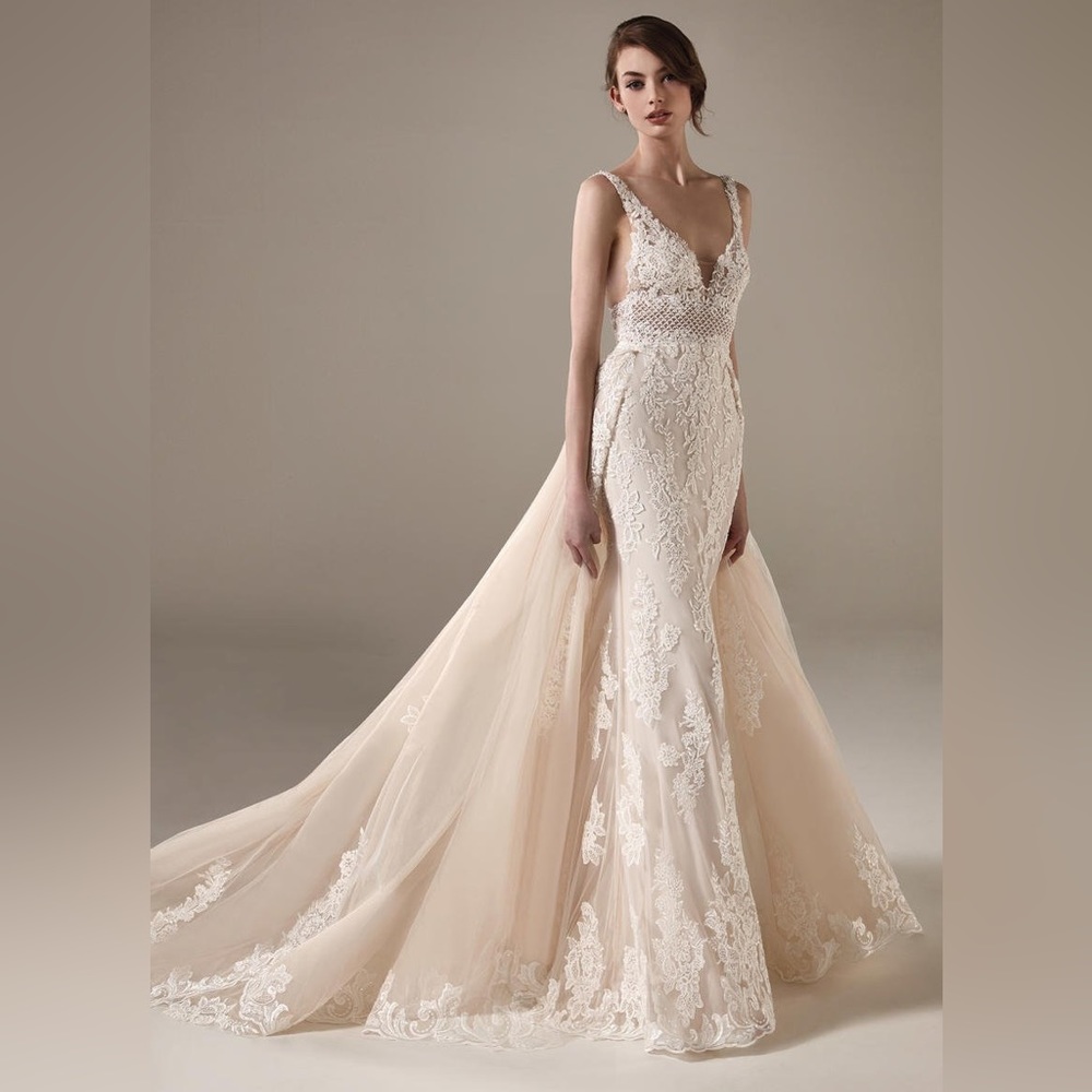 Pronovias Privee Franca mermaid wedding dress